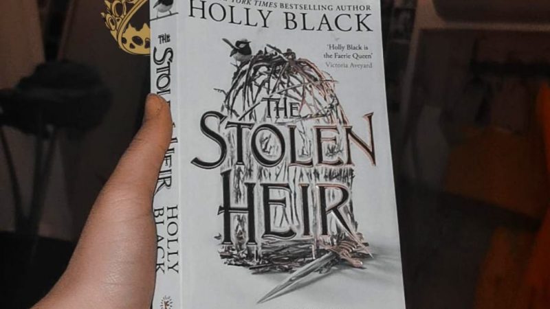 Rezension: „The Stolen Heir“ von Holly Black